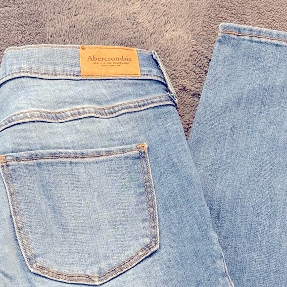 Abercrombie Kids Light Blue Skinny Jeans size 15/16 NWOT - Picture 6 of 7